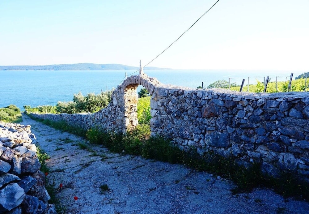 Ana - sea View - A1 view 2