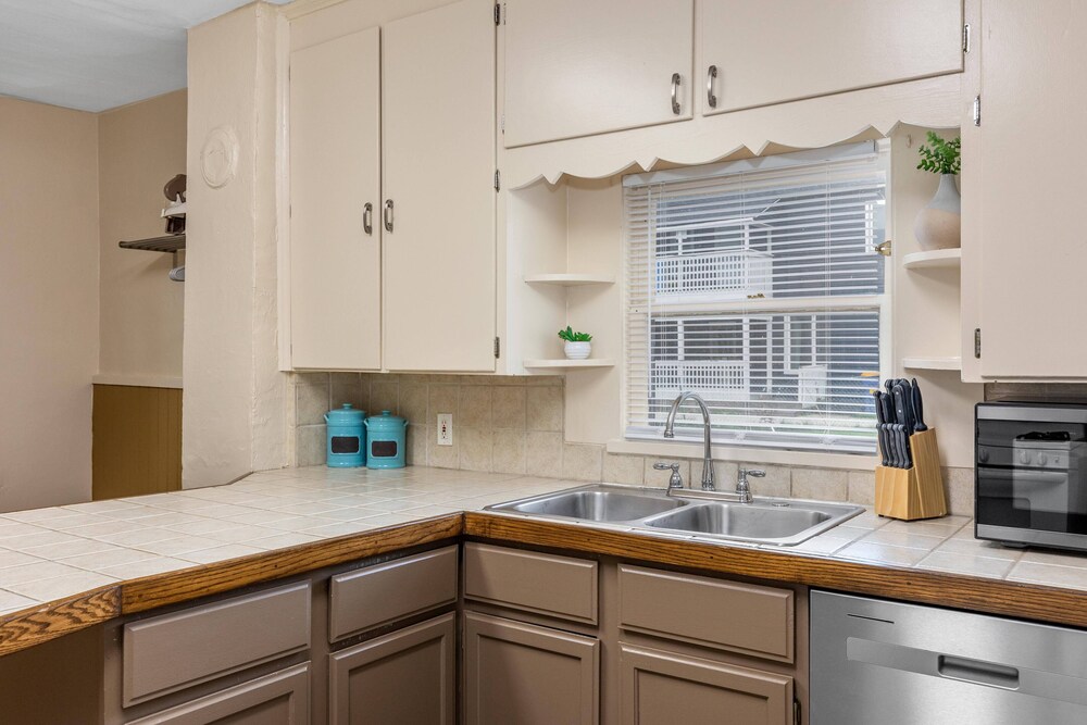 HIstoric 4 BR Near Fulton St