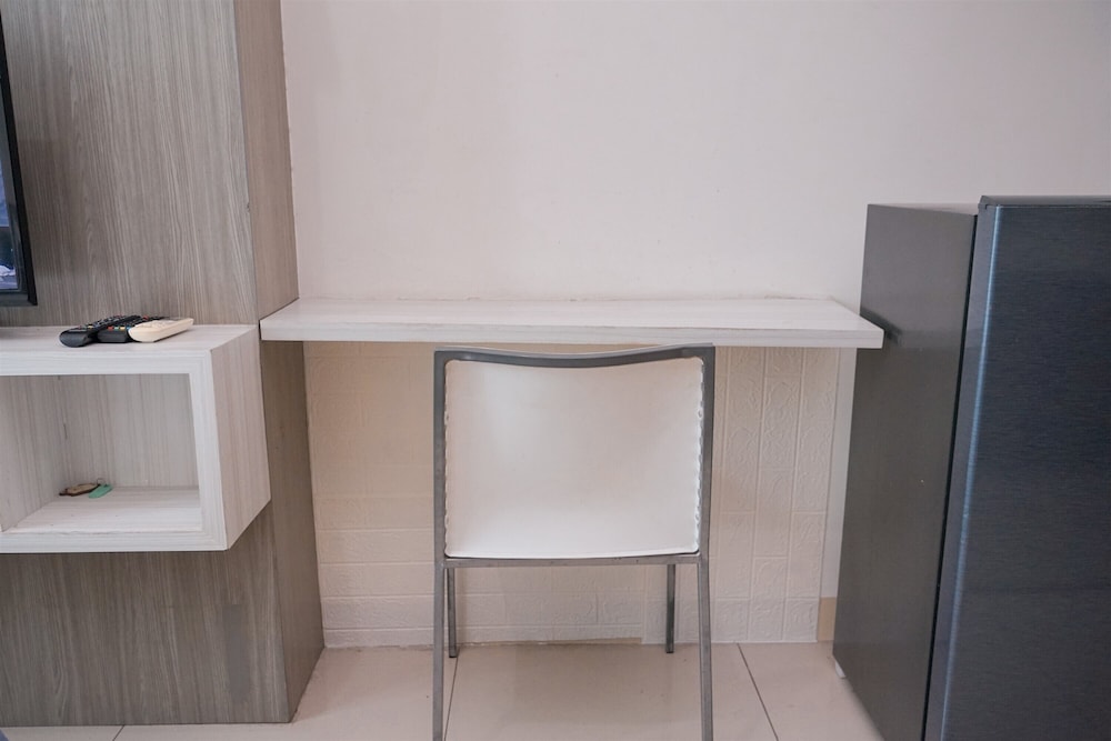 Nice And Cozy Studio Room Apartment Serpong Greenview