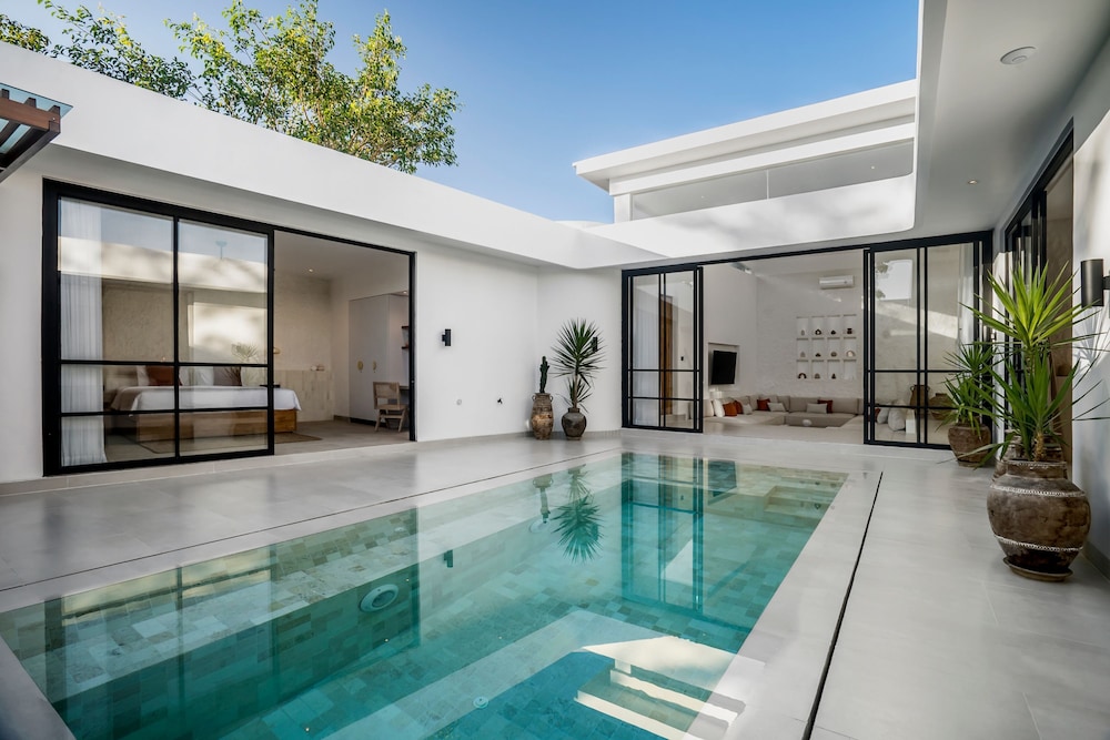 Apricot House by Alfred in Bali - Brand NEW Cozy 3BD Pool House Close to Bingin Beach