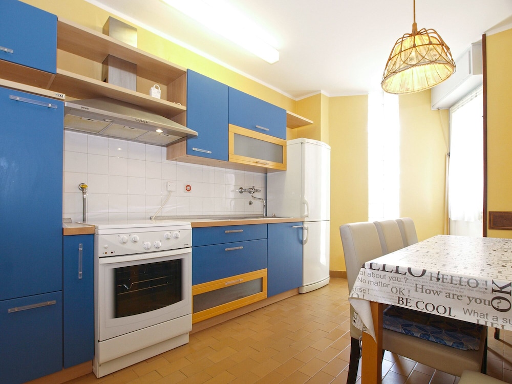Apartment 1922 view 5