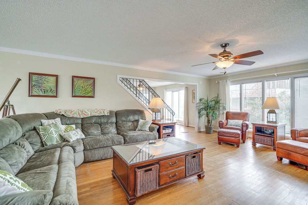 Rooftop Deck & Hot Tub: Outer Banks Family Getaway