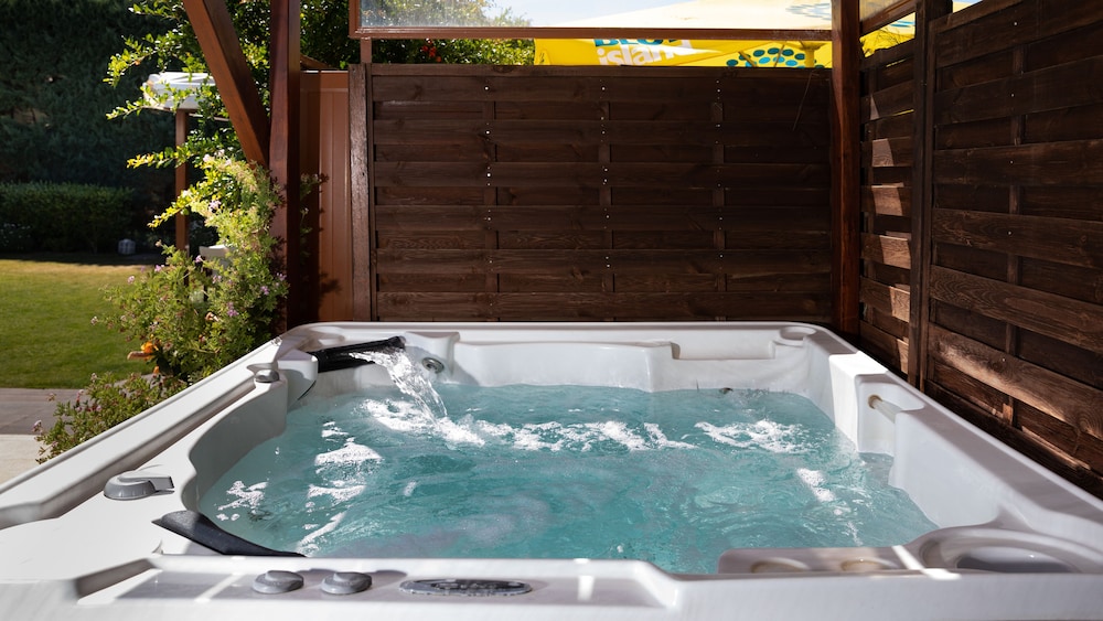 ENALIO Suites