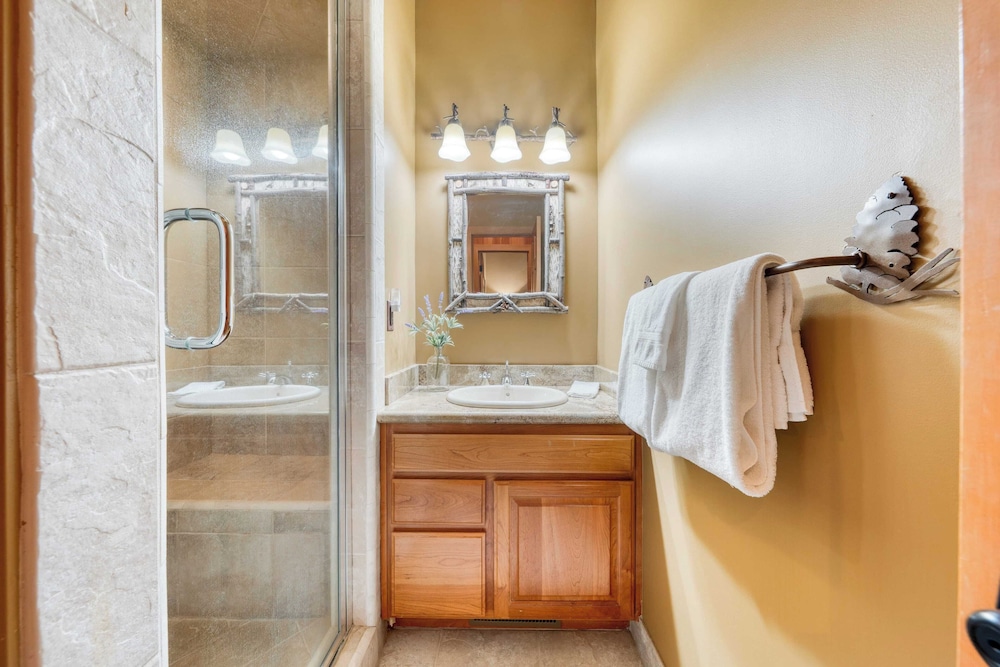 Northstar Haven Cozy-chic Retreat Near Lake Tahoe & Downtown Truckee