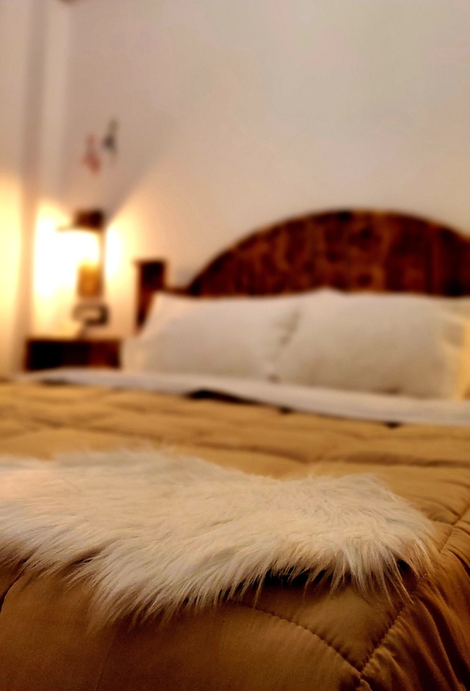 Clockwise Gjirokaster