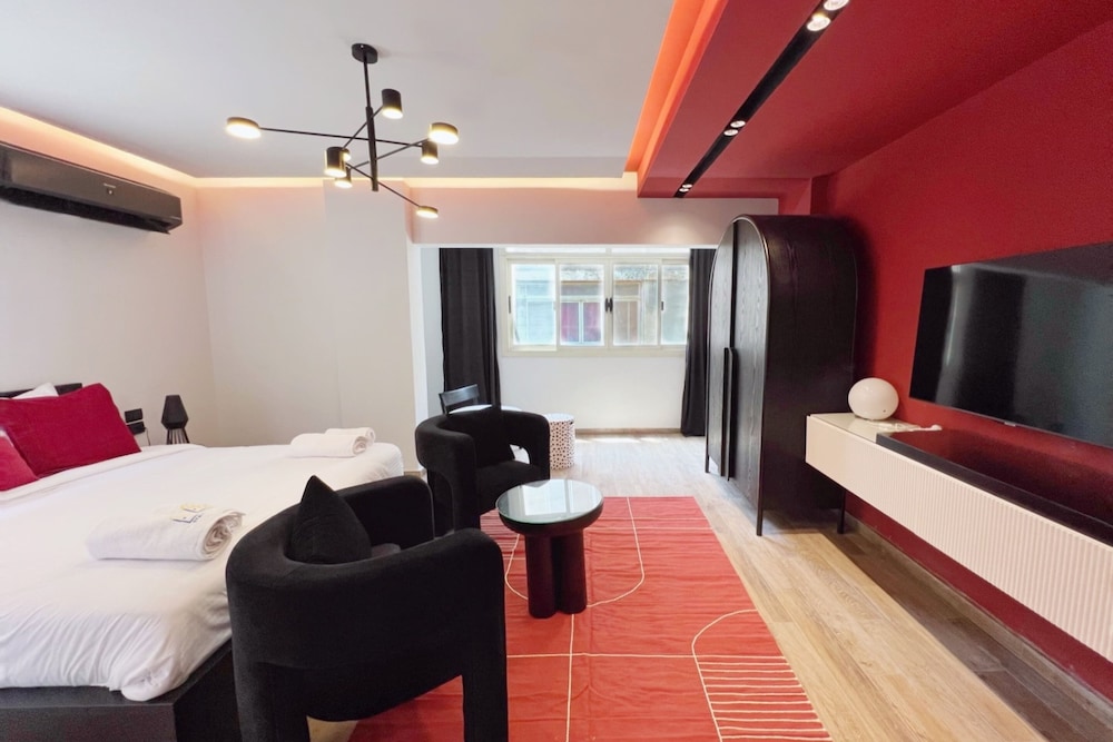 The 2 BDR Scarlet Condo 5 min to CAI Airport