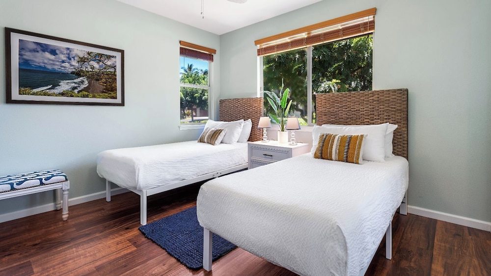 Tropical Escape w/ Lanai, BBQ & Resort Amenities - Vrkcv