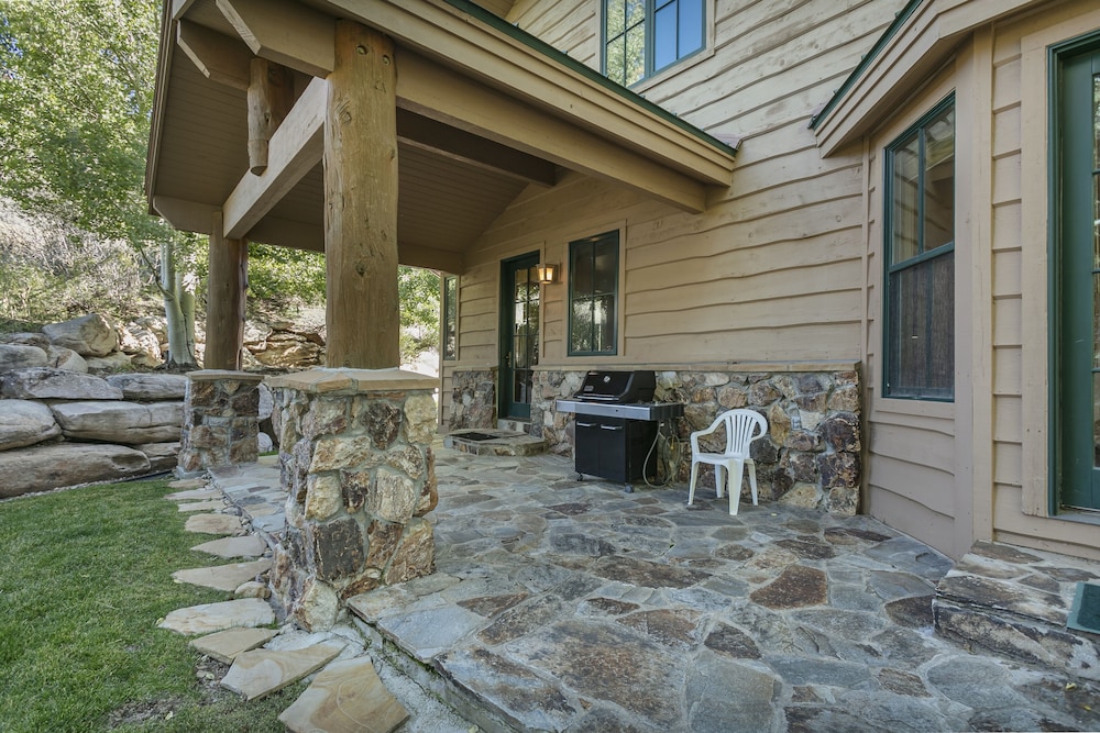 Thistle Drive Home at Deer Valley Resort - 4 Bedroom Home #3020 4 Condo
