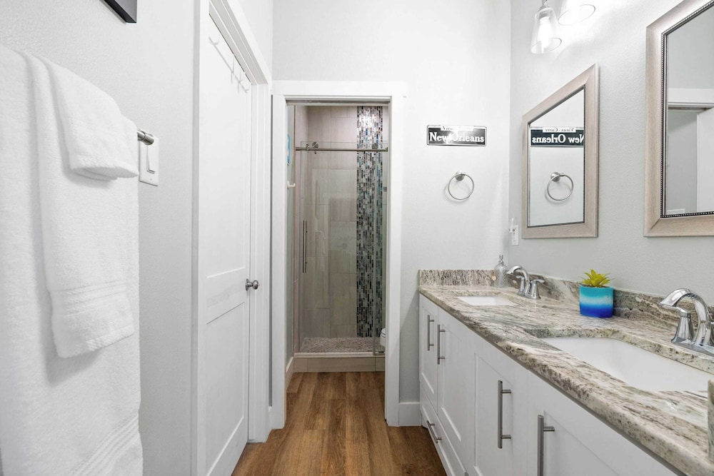 Laguna Sunrise Water Views, Private Pool + Minutes to Padre Island & Beaches