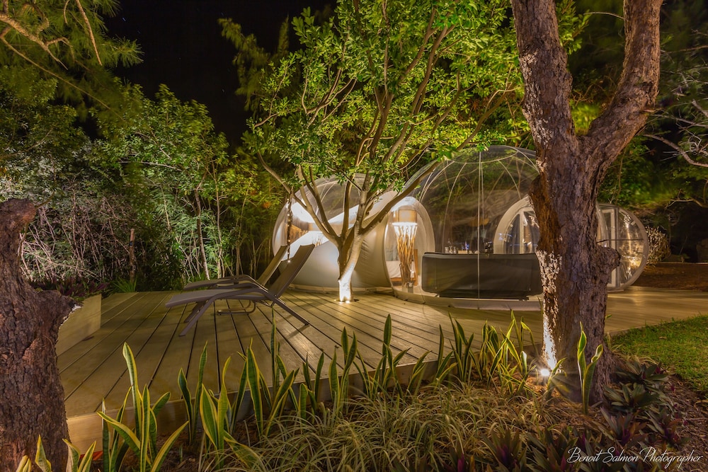 Bubble Lodge Ile aux Cerfs Island 9