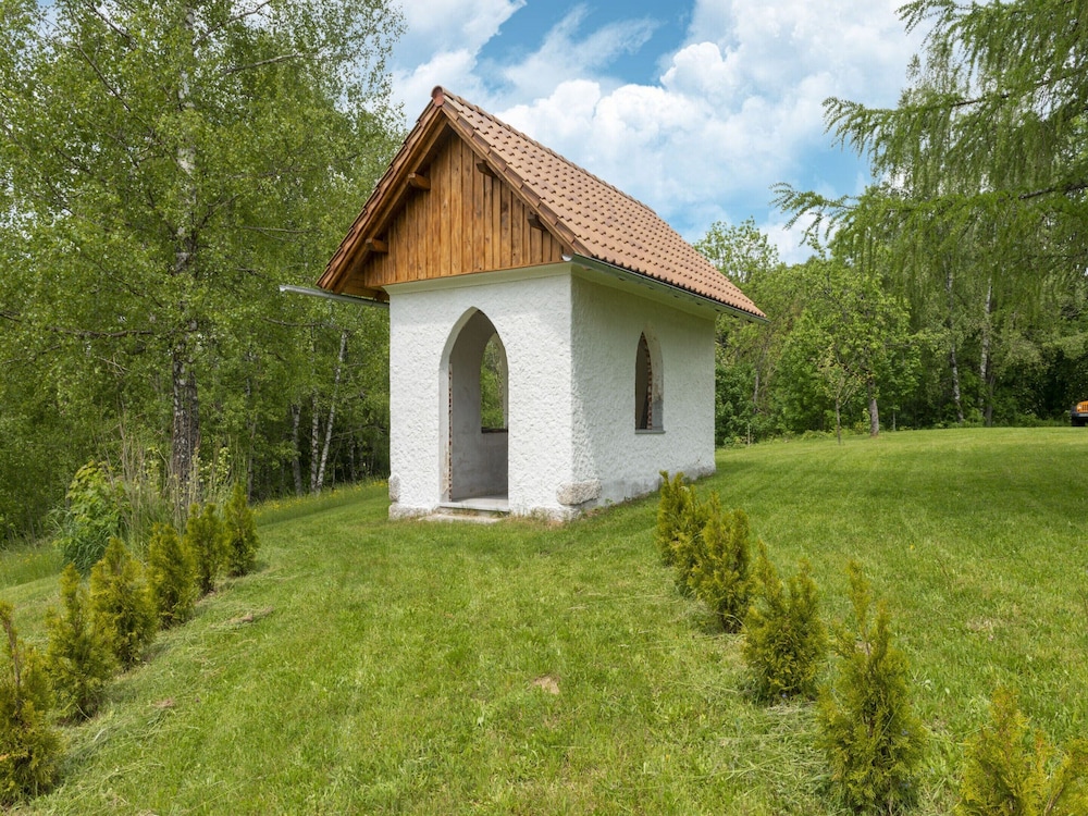 Chalet Schwarzenberg Near Ski Lift & Stream