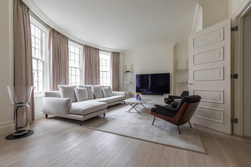 Sloane Court East VI by Onefinestay