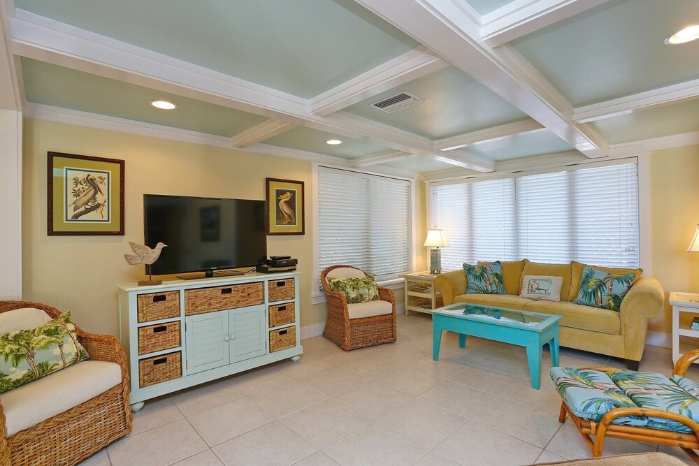 Seascapes 3 Bedroom Home by RedAwning