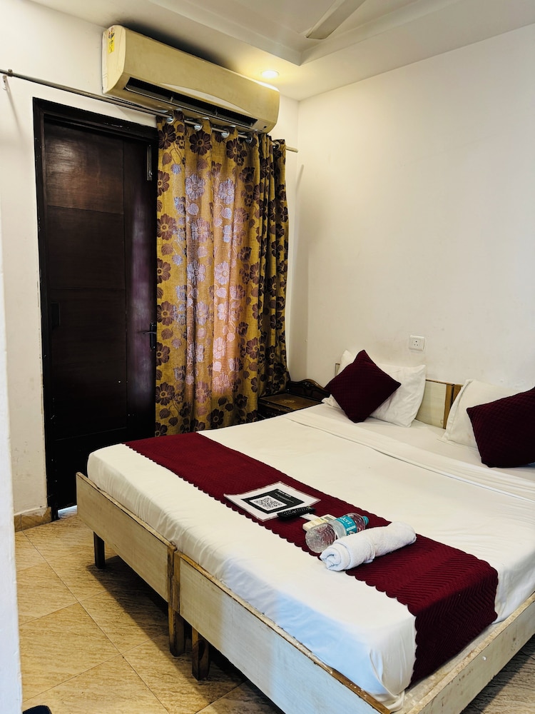 Bir Home Stays