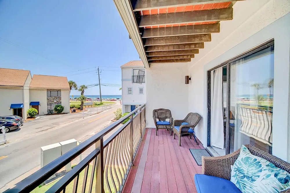 Costa Vista Townhouse #9