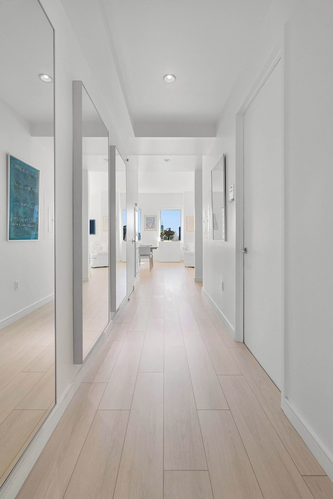 Corporate or Luxury 4 Bedroom Penthouse Steps From Times Square Sleeps 8