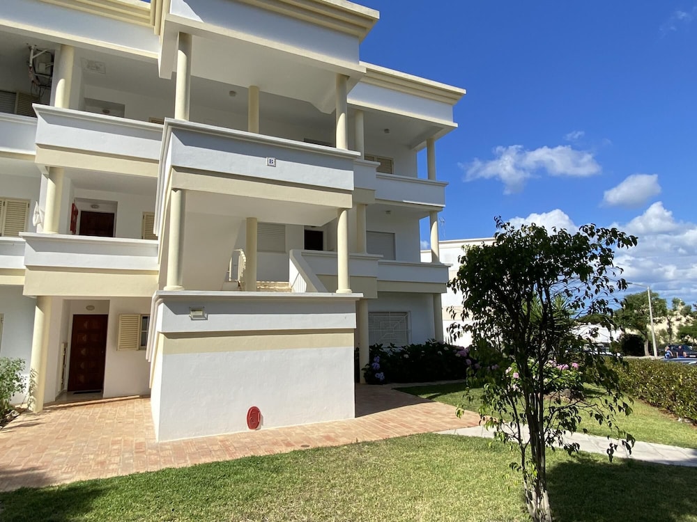 Vilamoura Garden View 2 With Pool by Homing