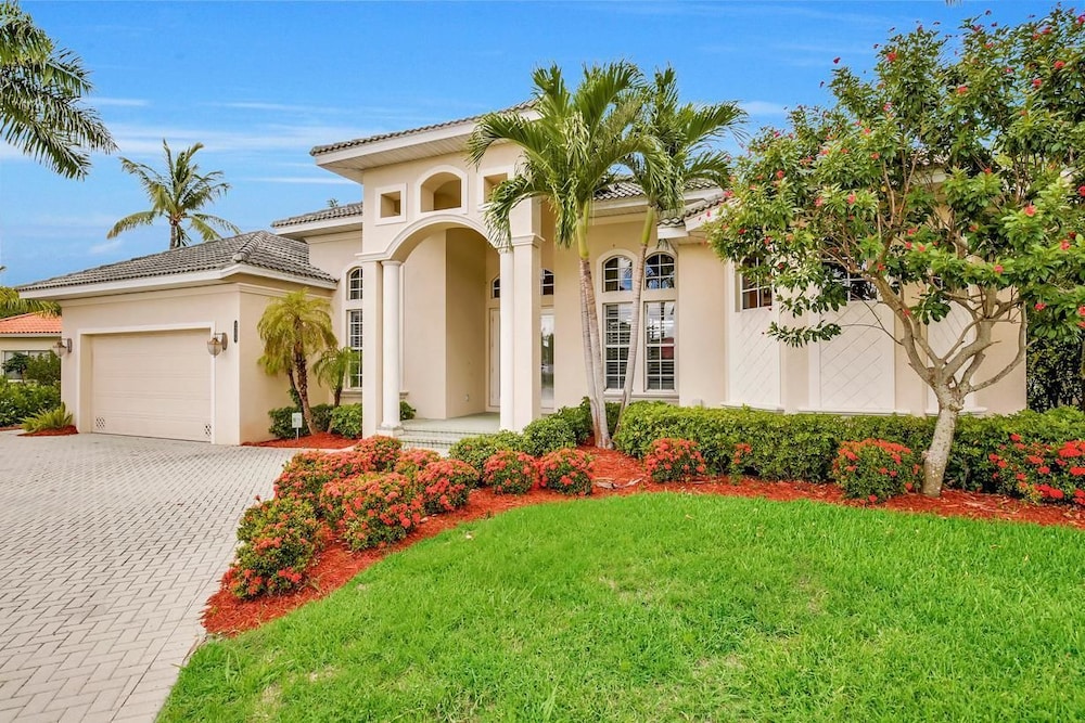 SMARCO1255 3 Bedroom Holiday Home by Marco Naples Vacation Homes