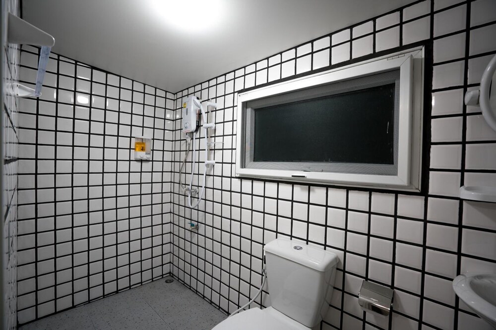 D Hub Hostel