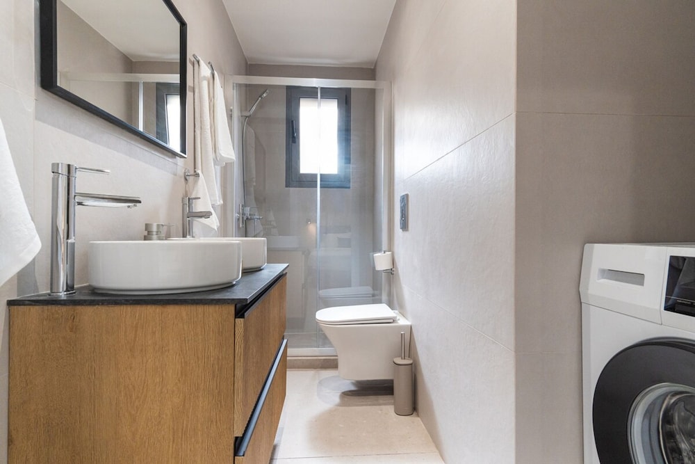Charming Minimal apt in the Center of Glyfada