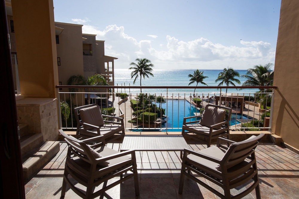El Faro 304 Coral view 3