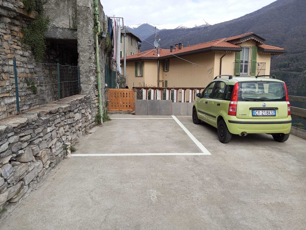 Giuliano's House - Amazing Lake View by Rent all Como