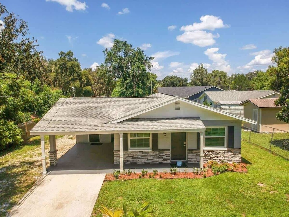 Comfortable Home in Dade City!