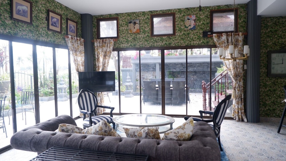 lounge