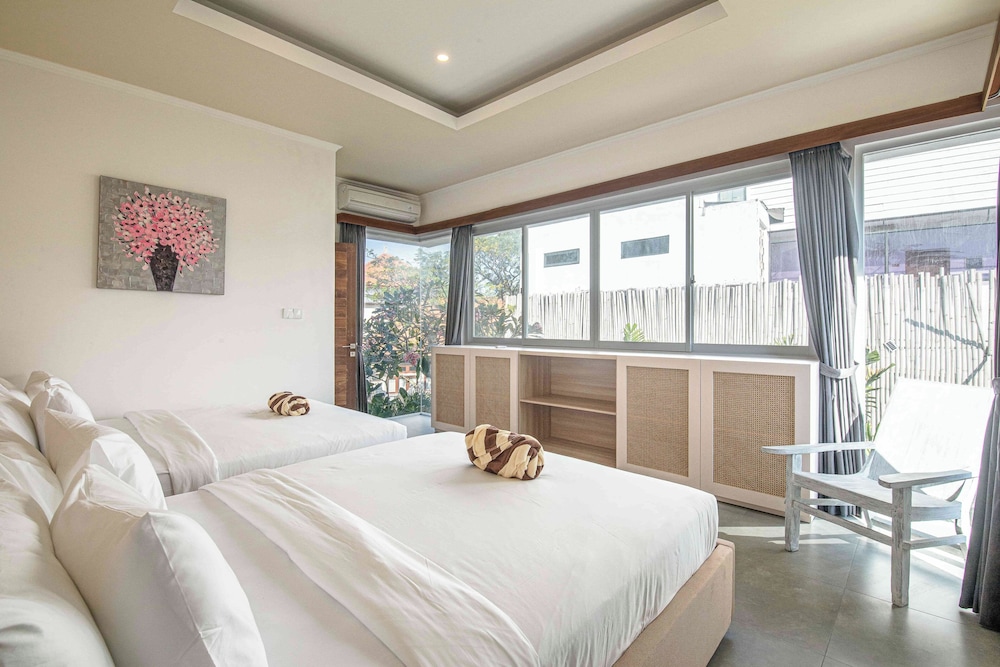 Beautiful 3BR Center Seminyak