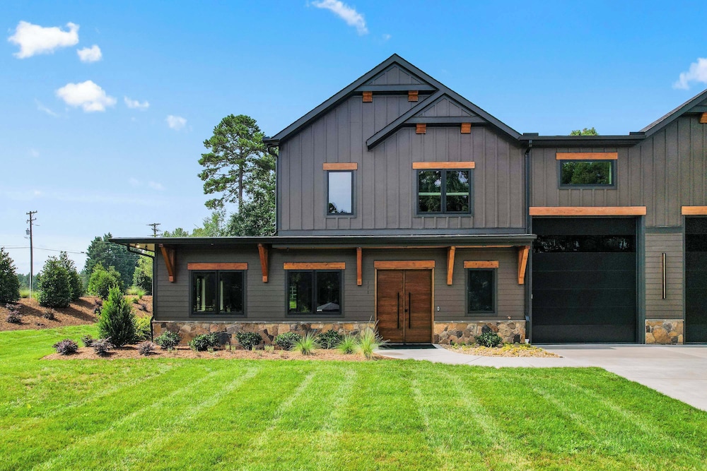The Luxe Barn Home for 4