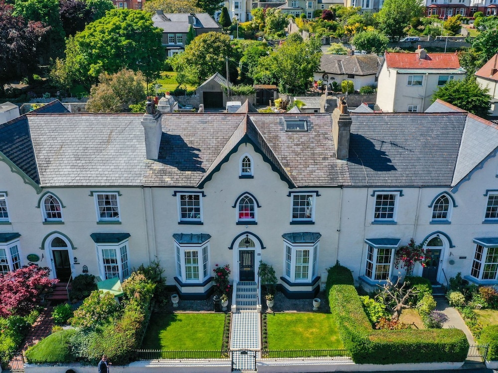 Abbey Lodge