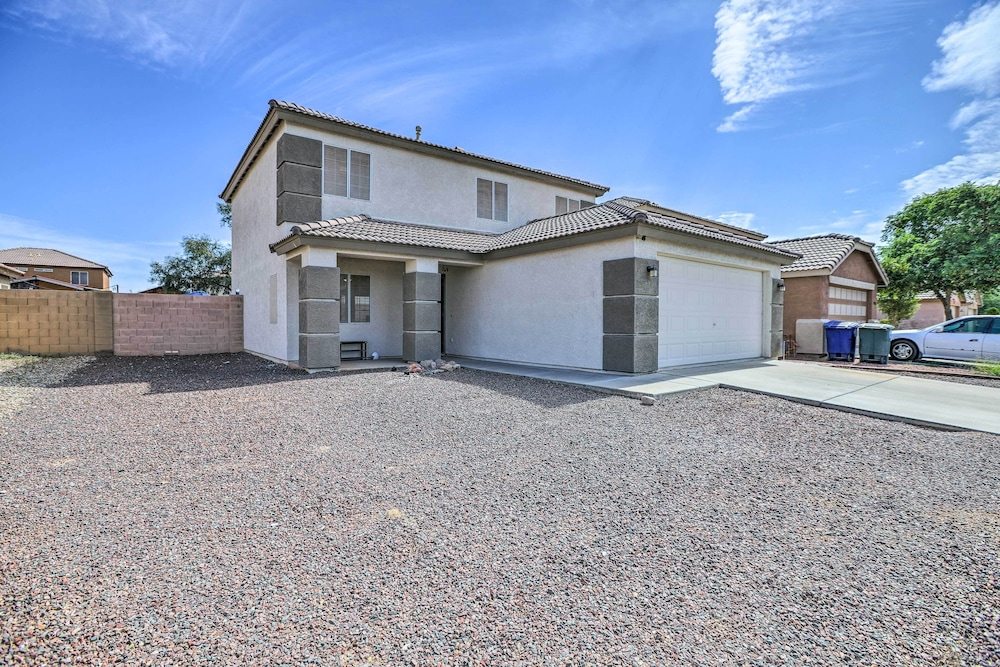 Dreamy El Mirage Oasis < 12 Mi to Golf & Hike view 4