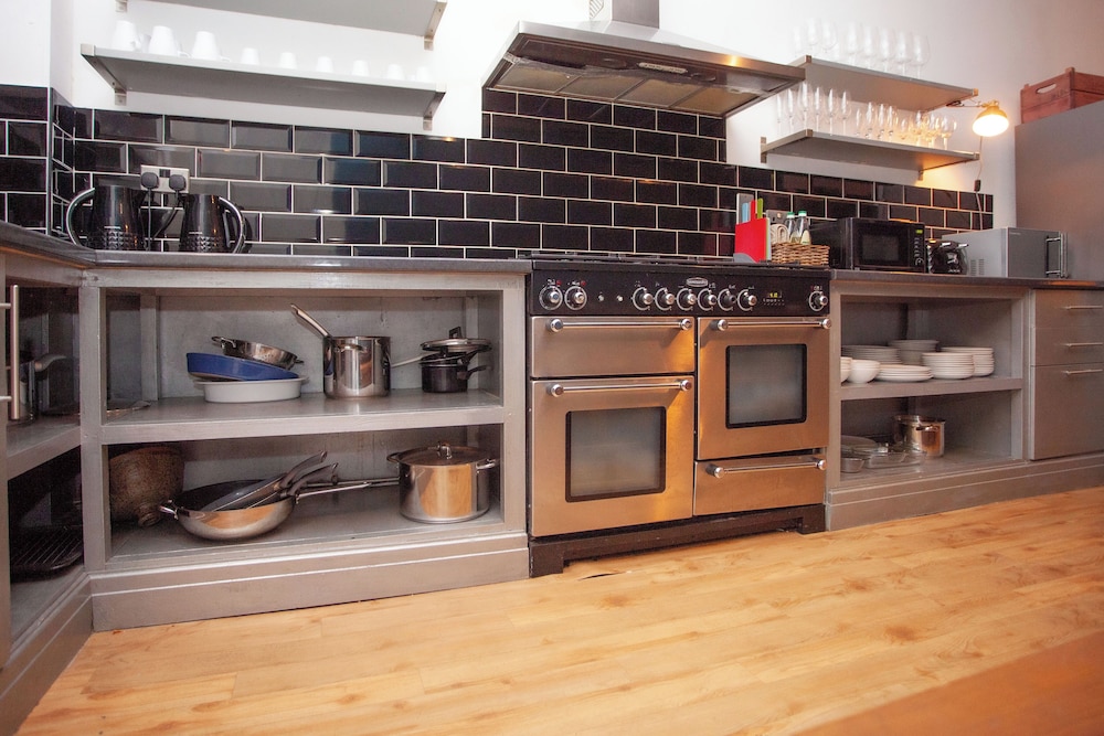 higgihaus 107 Sleeps 4 Monday - Friday