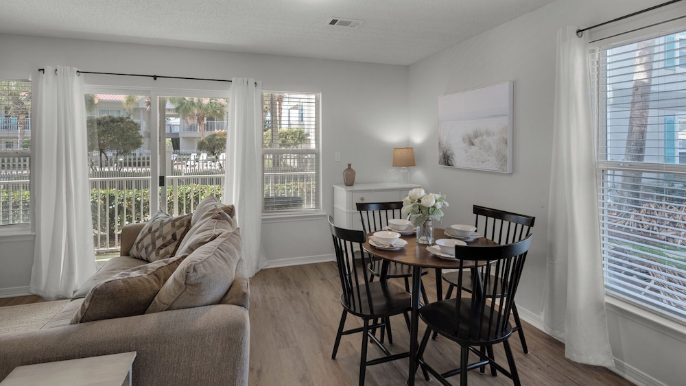 Rollin Tide Villas view 4