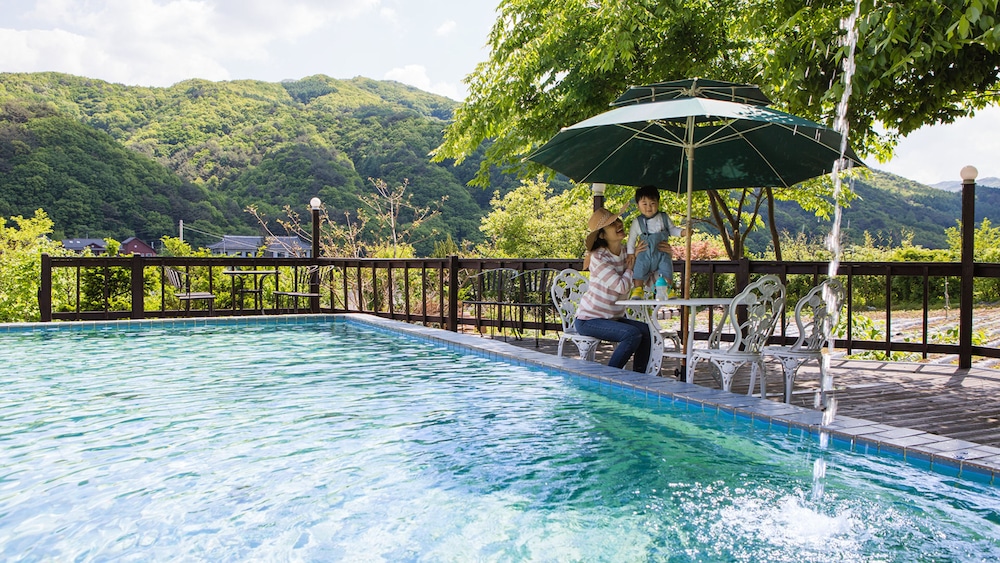 Muju Cherish Pension