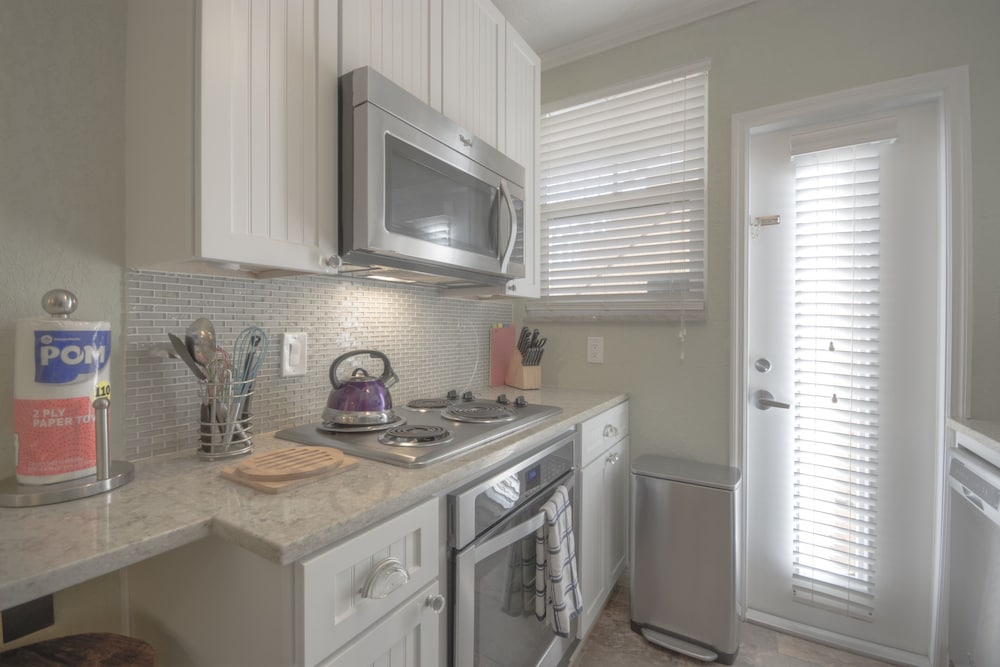 105 Clearwater Beach Suites 1 Bedroom Condo by RedAwning view 5