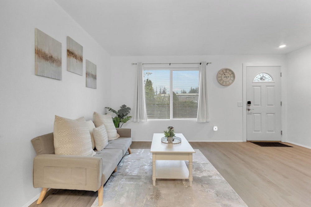 Central Bellevue Retreat