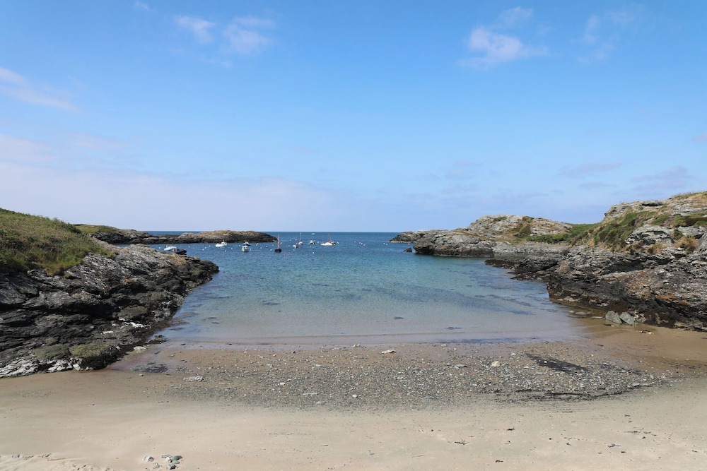 Trearddur House Cottage