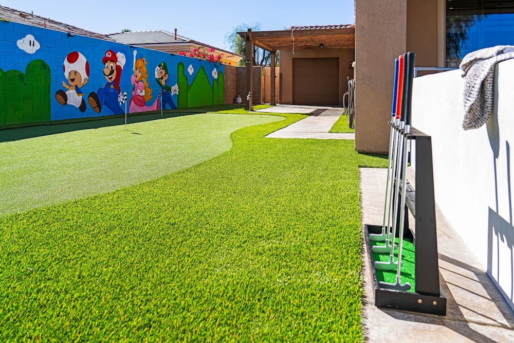 Super Mario Retreat Dream Getaway