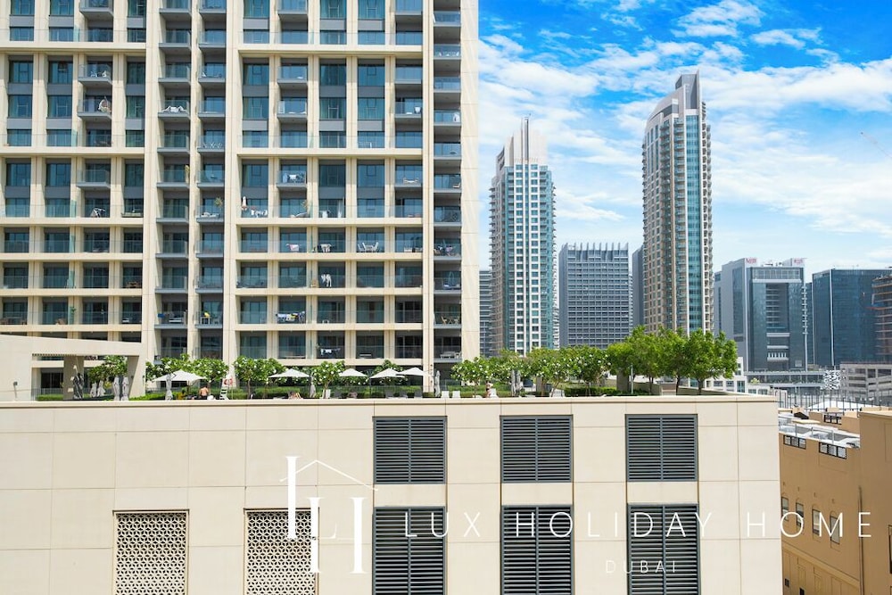 LUX  Modern Residence across Dubai Mall