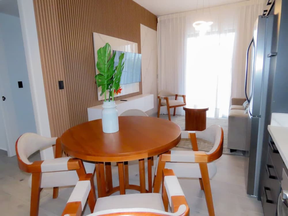 The Towers G406 NOK Fantastic 2BR Apartment by Vistacana Rentals