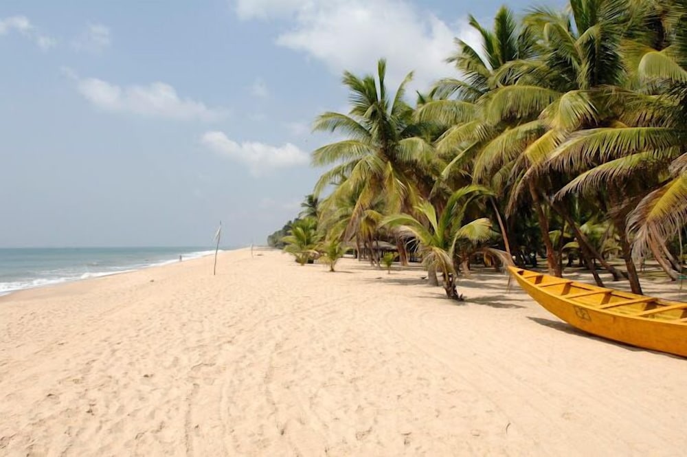 La Campagne Tropicana Beach Resort