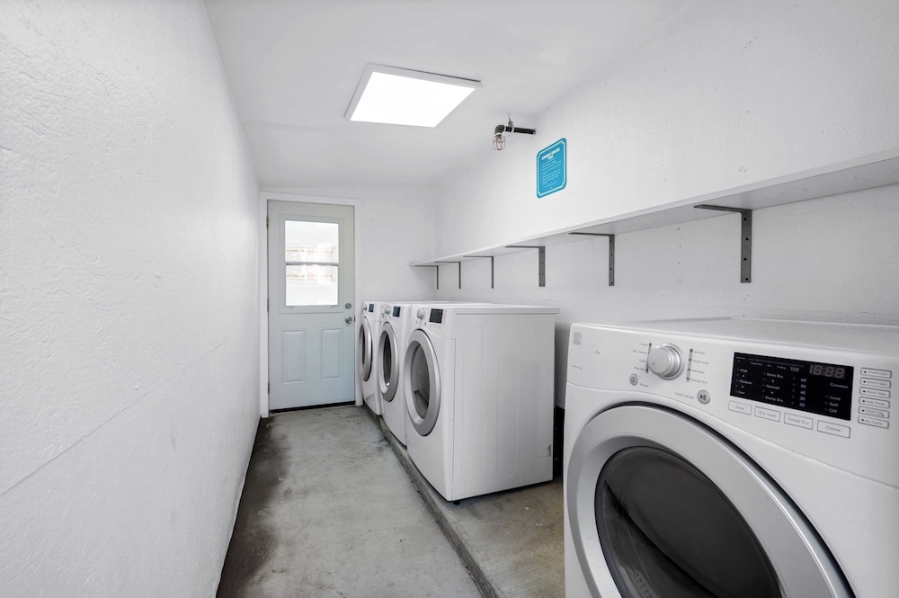 2 Units in Prime Hollywood Location Chic Renovated 1bdrs w/ Patio Avantstay