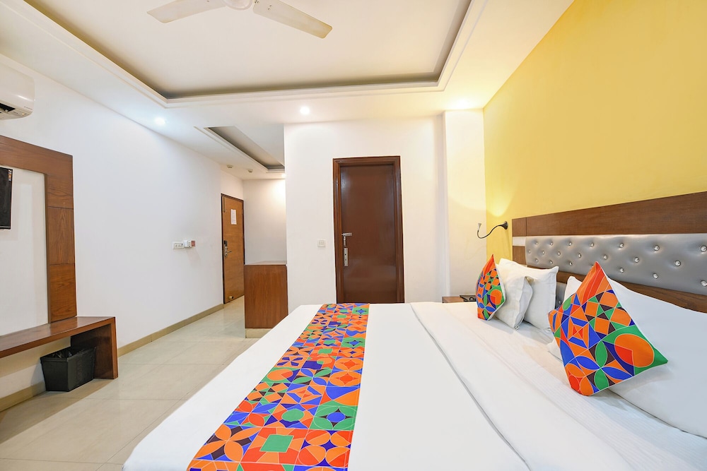 Fabhotel The Kings Plaza