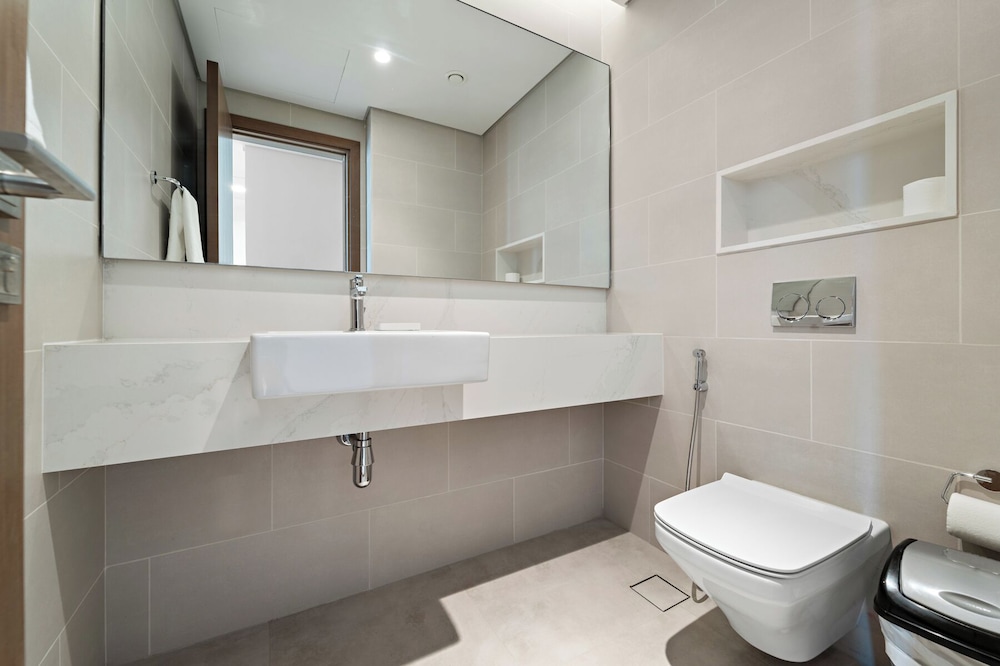 2BR M Peaceful Yet Central Dubai