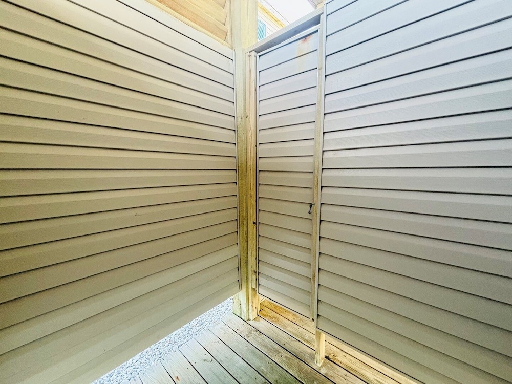 Sea It All 2 Bedroom Home by RedAwning