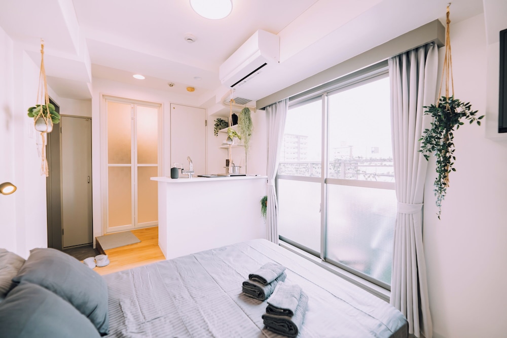 Minimalist Loft 1003