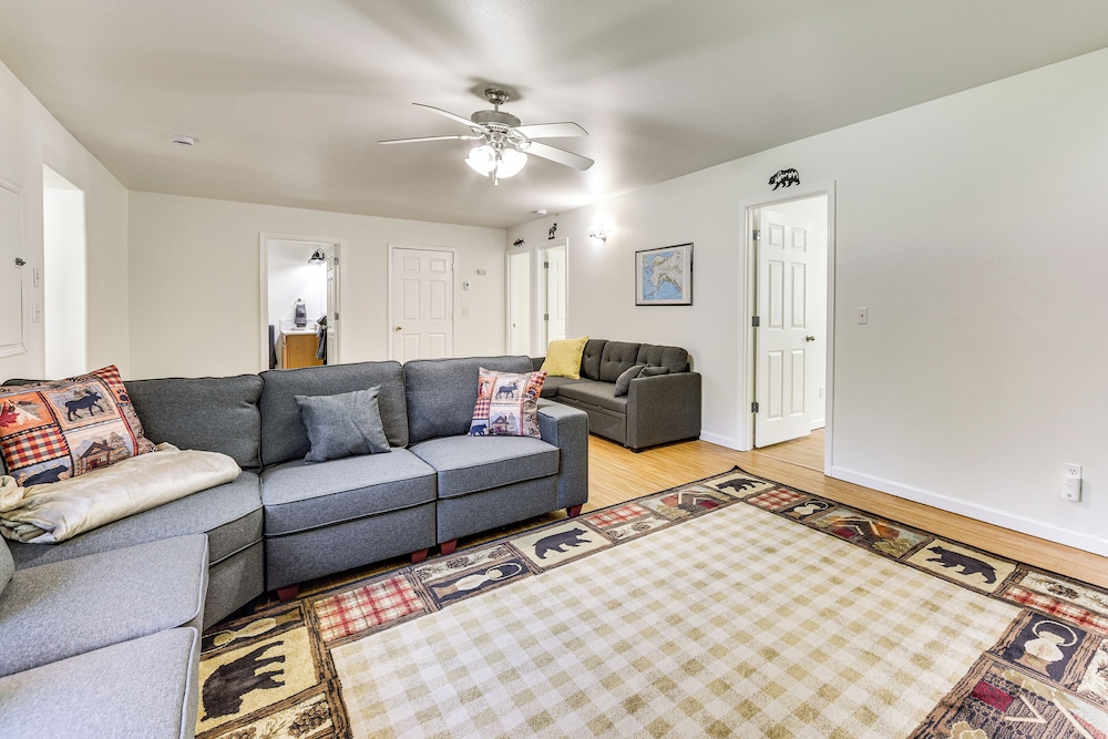 Spacious & Scenic Wasilla Getaway Near Adventures