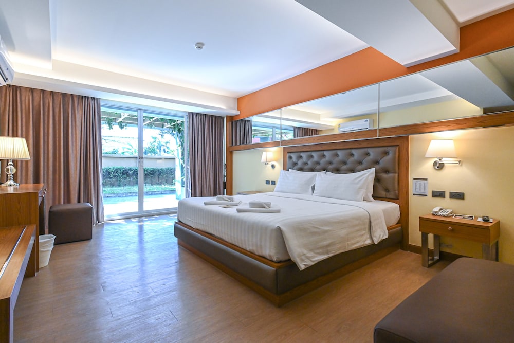 Golden Sea Hua Hin