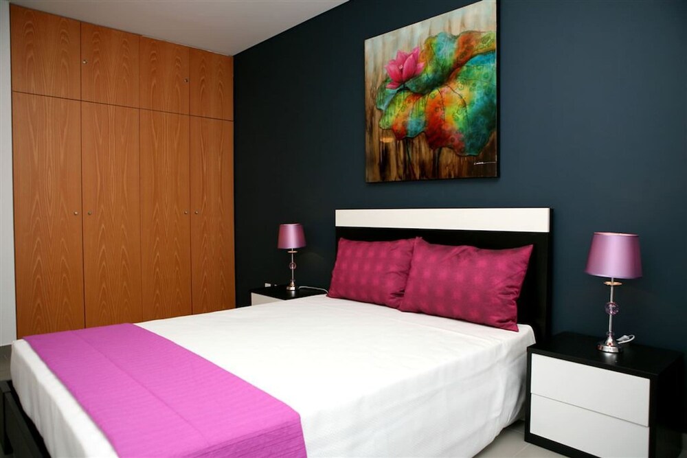 08 in Portim o With 1 Bedrooms and 1 Bathrooms